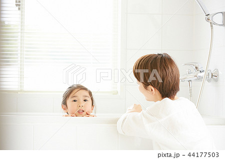 母親と娘のライフスタイル 44177503