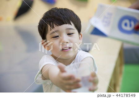 子供 男 男性 44178549