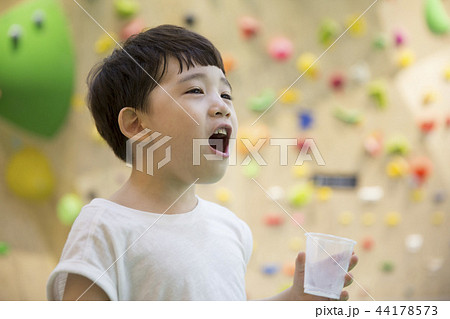 子供 男 男性 44178573