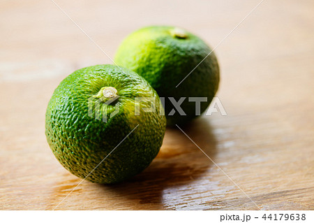 青柚子 青柚子 44179638