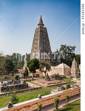 Mahabodhi Temple - UNESCO World Heritage 44182568