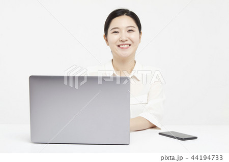 ノートパソコン ノートブック 会社員 44194733