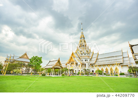 Gorgeous temple in Thailand Wat Sothonwararam 44209770
