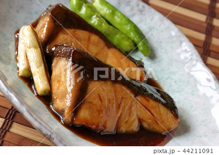ぶりの照り焼き 44211091