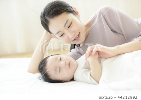 家族 ファミリー 赤ちゃん 44212892