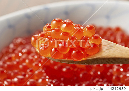 味付けいくら　(salmon roe) 44212989