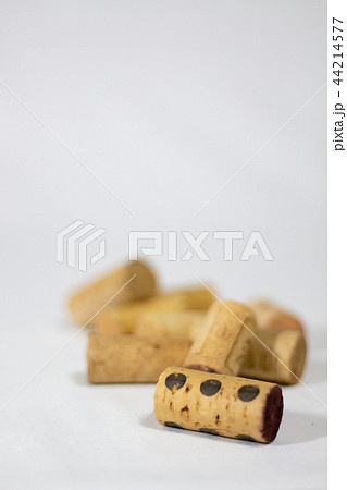 コルク 白い布背景のコルク コルク 白い布背景のコルク 44214577