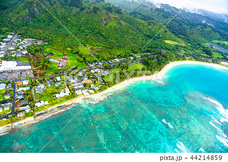 《ハワイ》オアフ島東部・郊外の街並みと海《航空写真》 《ハワイ》オアフ島東部・郊外の街並みと海《航空写真》 44214859