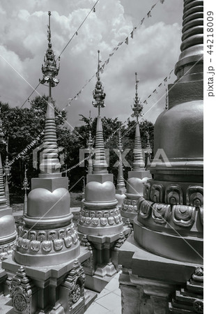 Thai great many pagodas of Wat Pasawangboon 44218009