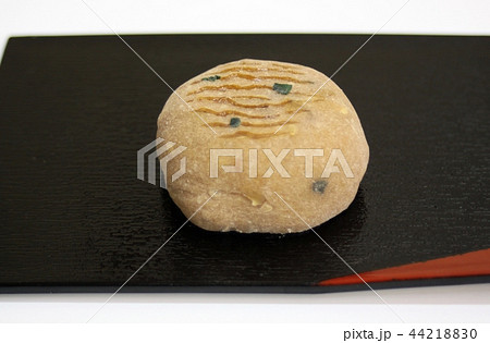 和菓子　羽二重餅　亥の子餅 44218830