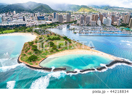 ハワイ マジックアイランドとワイキキ オアフ島 航空写真 の写真素材