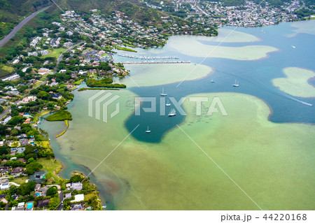 《ハワイ》オアフ島東部・郊外の街並みと海《航空写真》 《ハワイ》オアフ島東部・郊外の街並みと海《航空写真》 44220168