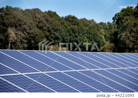 太陽光発電 44221095