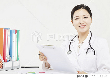 医師 女性 女 44224708