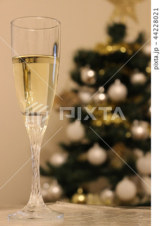 クリスマスとシャンパン クリスマスとシャンパン 44228021