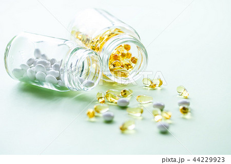 くすりとサプリメント くすりとサプリメント 44229923