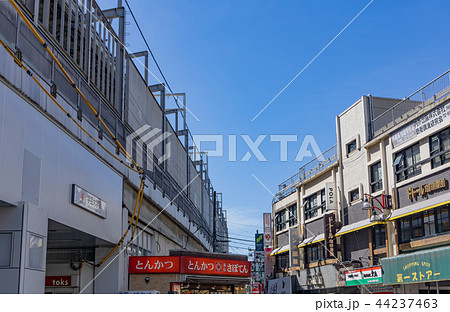 駅前風景 学芸大学駅 駅前風景 学芸大学駅 44237463