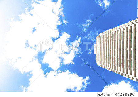 タワーマンションのある都市風景 タワーマンションのある都市風景 44238896