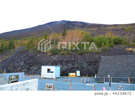 富士山富士宮口5合目から見た夕景 富士山富士宮口5合目から見た夕景 44239672
