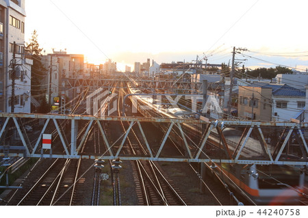 中野、中央線の夕暮れ 44240758