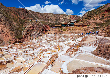 Salinas de Maras Salinas de Maras 44241797