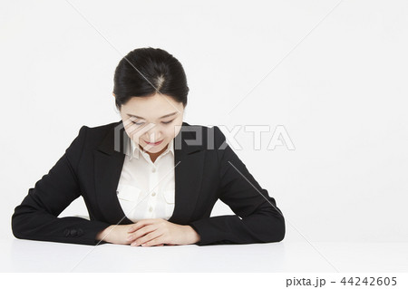 ビジネスウーマン 会社員 女性 44242605