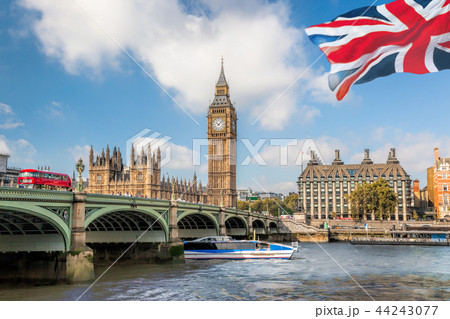 Big Ben with boat in London, UK 44243077