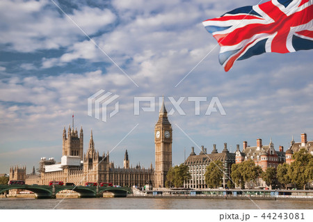 Big Ben and Houses of Parliament in London, UK Big Ben and Houses of Parliament in London, UK 44243081