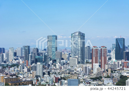 東京 渋谷から六本木ヒルズ ミッドタウンを望む大都市風景の写真素材