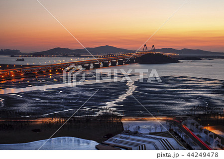 夕焼け 海 黄海 44249478