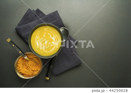 Soup curcuma and curry Soup curcuma and curry 44250028