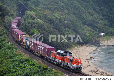 山陰線経由で迂回するDD511804コンテナ貨物列車 44250253