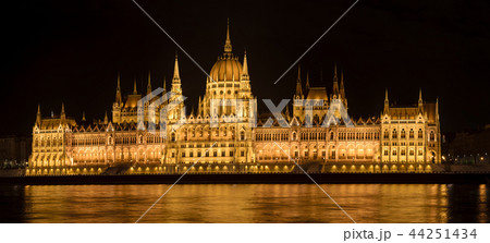 Hungarian Parliament Building at night, Budapest 44251434