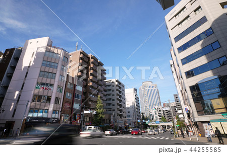 日本の東京都市景観　恵比寿駅周辺　「恵比寿一丁目」や恵比寿プライムスクエアタワーなどを望む 44255585