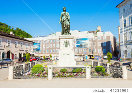 Mozart monument in Salzburg 44255992