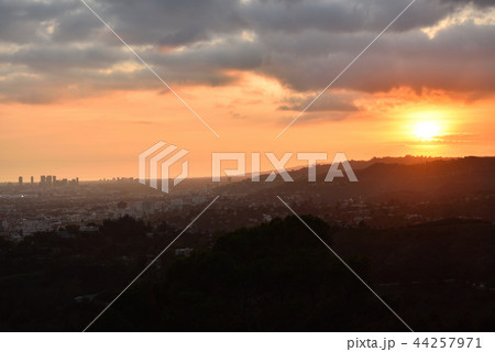 ロサンゼルス夕景、グリフィス天文台から 44257971