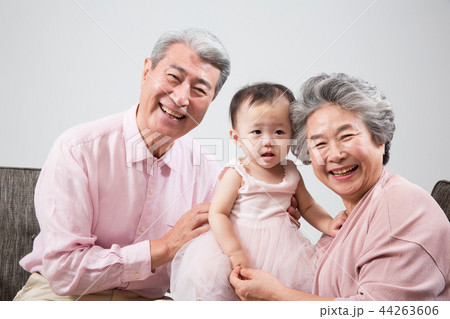 高齢者 老人 家族 44263606