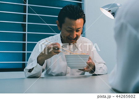 various various 44265602