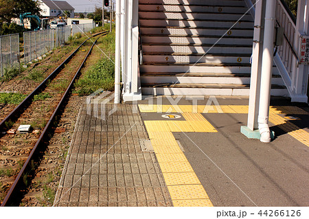 相模線相武台下駅のプラットホーム(3) 44266126