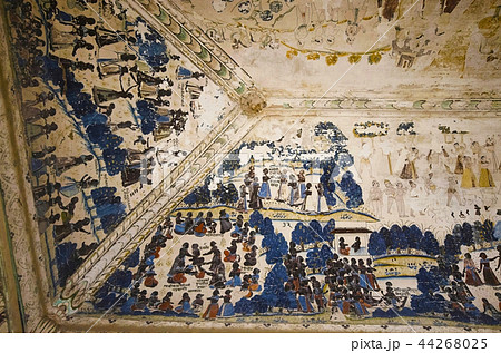 Chhatri of Maharaja Parikshat, ceiling paintings   44268025