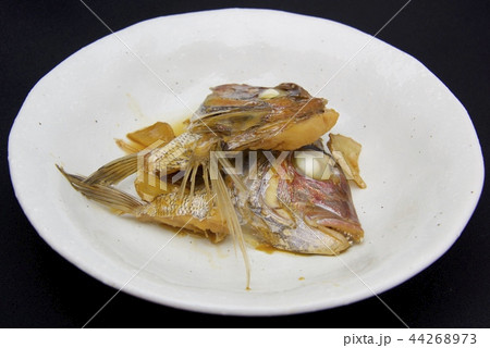 鯛のかぶと煮のイメージ（黒バック） 44268973