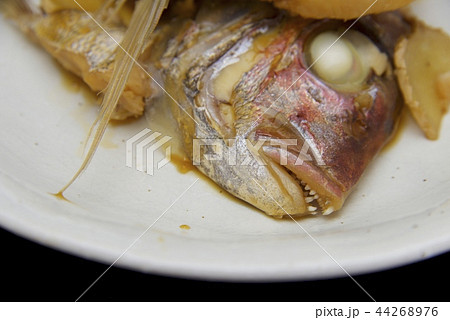 鯛のかぶと煮のイメージ（黒バック） 44268976