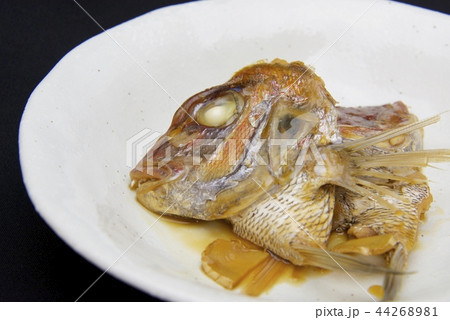 鯛のかぶと煮のイメージ（黒バック） 44268981