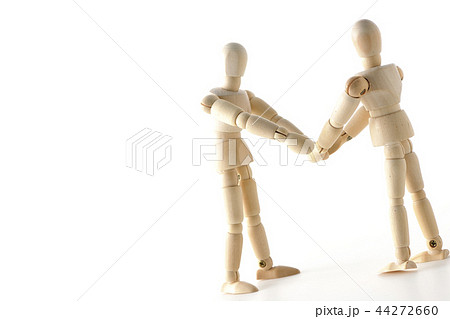 握手　友情　健闘をたたえる 44272660