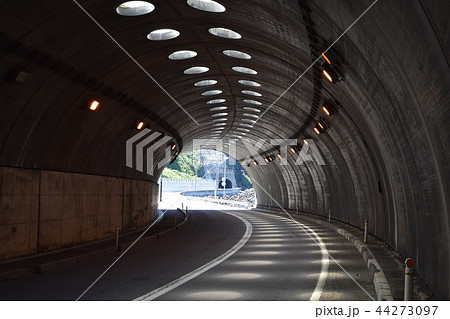 海岸道路のシェルター 海岸道路のシェルター 44273097