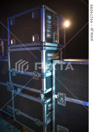 Preparing the stage for a concert 44274099