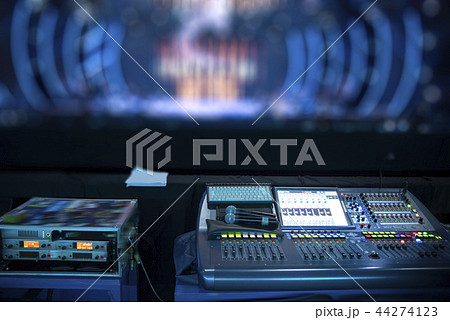 sound equipment at the concert 44274123