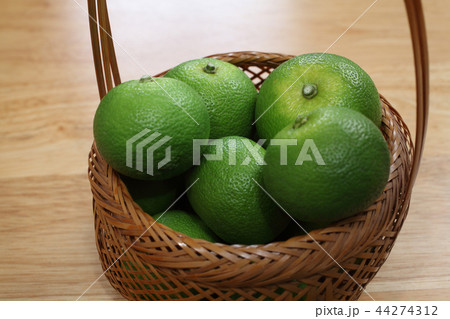 家で採れたスダチ 家で採れたスダチ 44274312