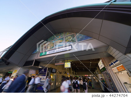 日本の東京都市景観　目白駅を望む 44274704