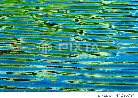 水面の色 水面の色 44280784